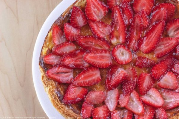 Torta de queso y fresas